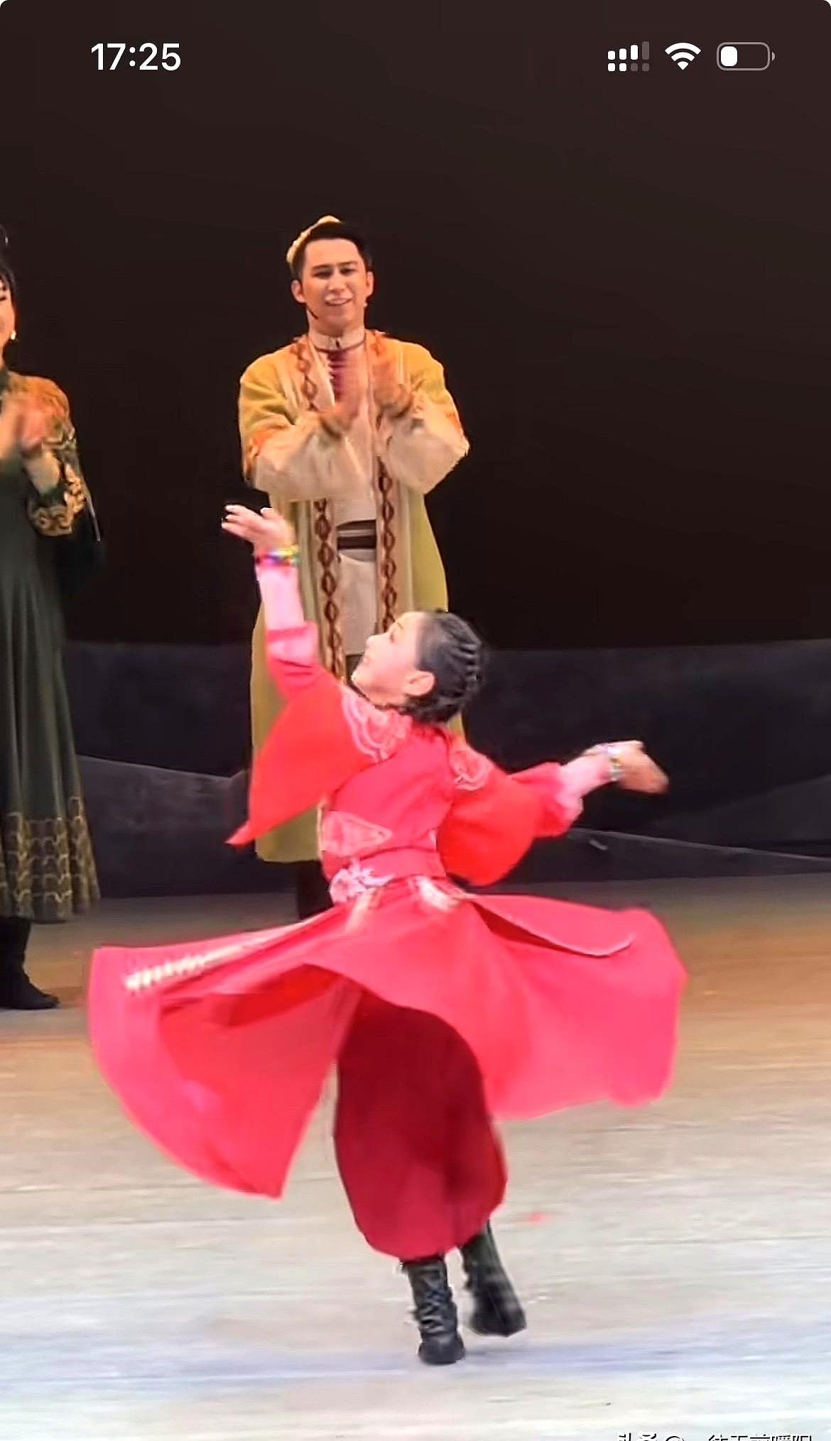 这些星二代的演技，真不是靠资源堆的！

董璇女儿小酒窝，演《轻于鸿毛》哭戏一条过