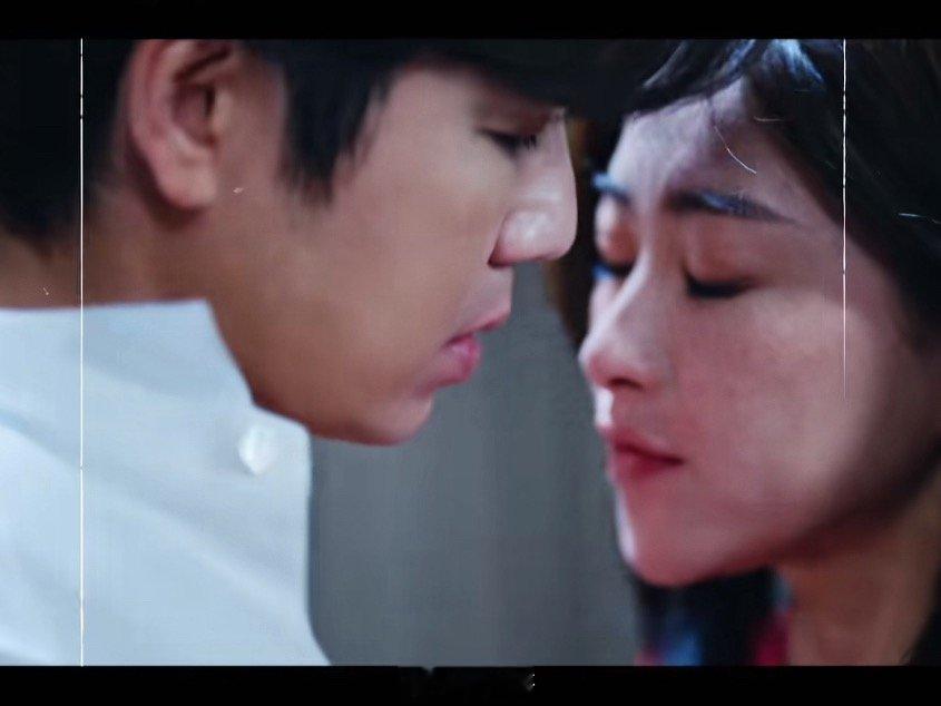 钟汉良朱珠太会亲了吧钟汉良朱珠《蜜语纪》果真是用实力going我，两位也太会亲了