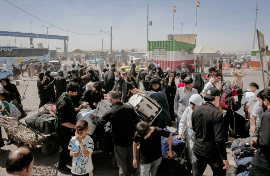 美伊马上要坐下来谈核问题，旁边的土耳其却先慌了，偷偷调预警机、修边境墙，甚至琢磨