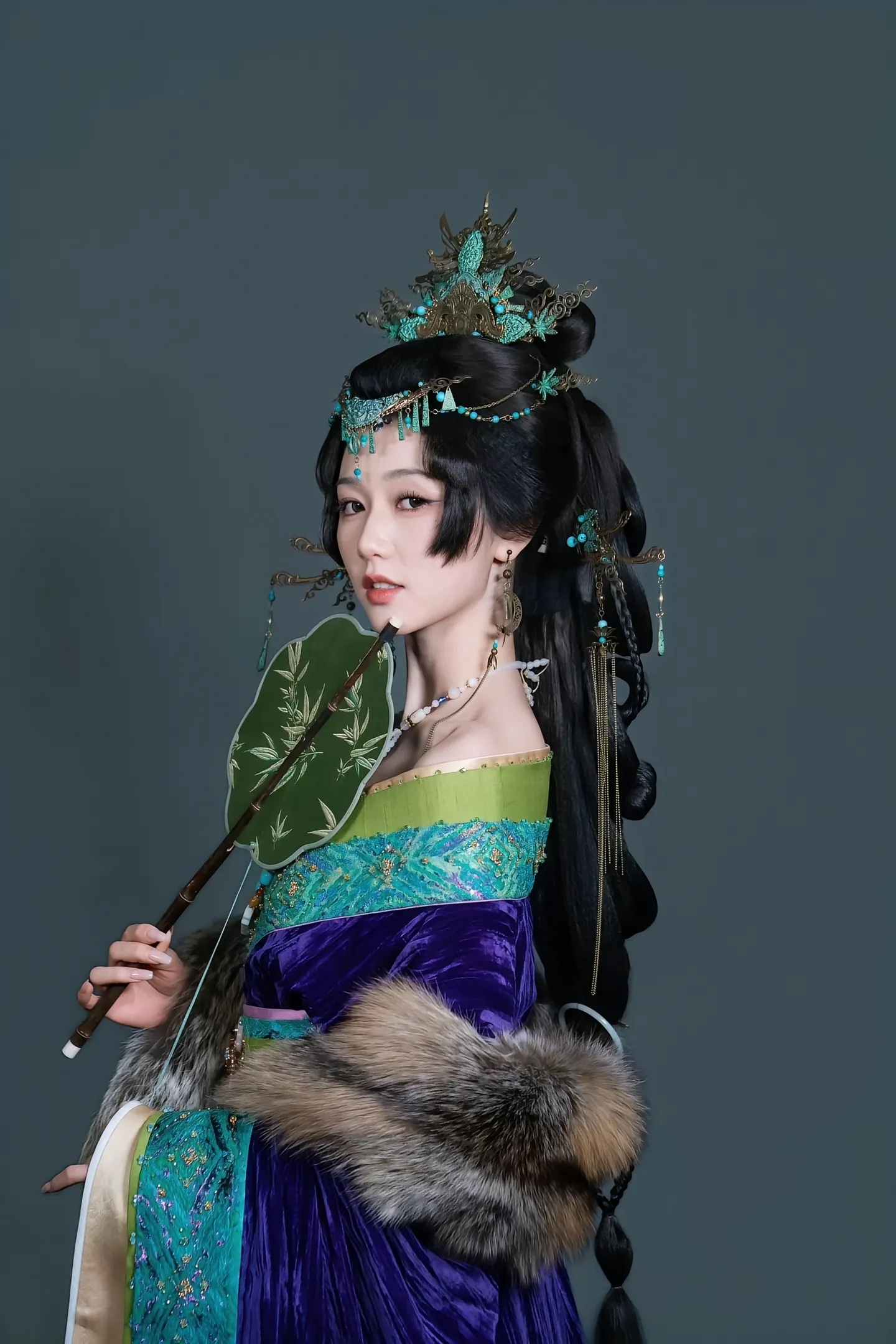 岳雨婷鞠婧祎都演苏绿夏次元壁直接破了！同一个苏绿夏，短剧岳雨婷又飒又灵动，长剧鞠
