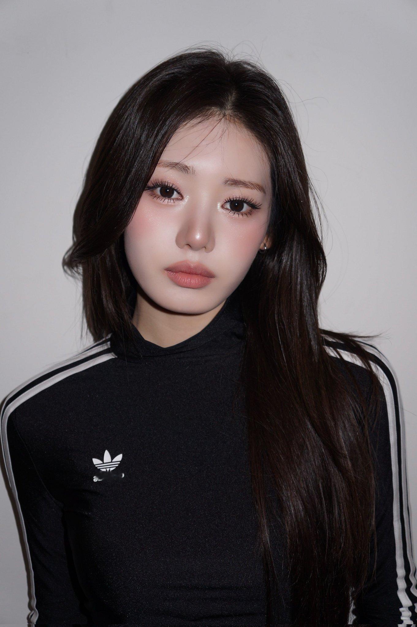 BABYMONSTER RORA 🖤 