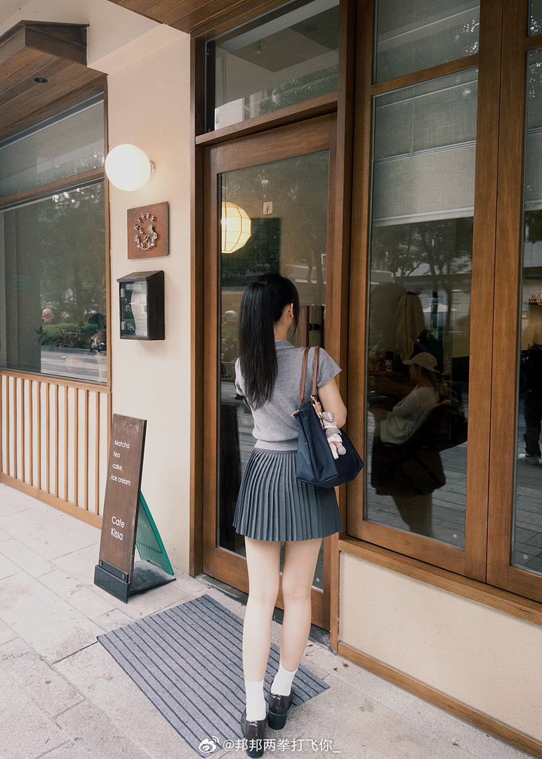 周末探店日记🍵：      抹茶爱好者觉得这家店除了贵些没啥可挑剔的 