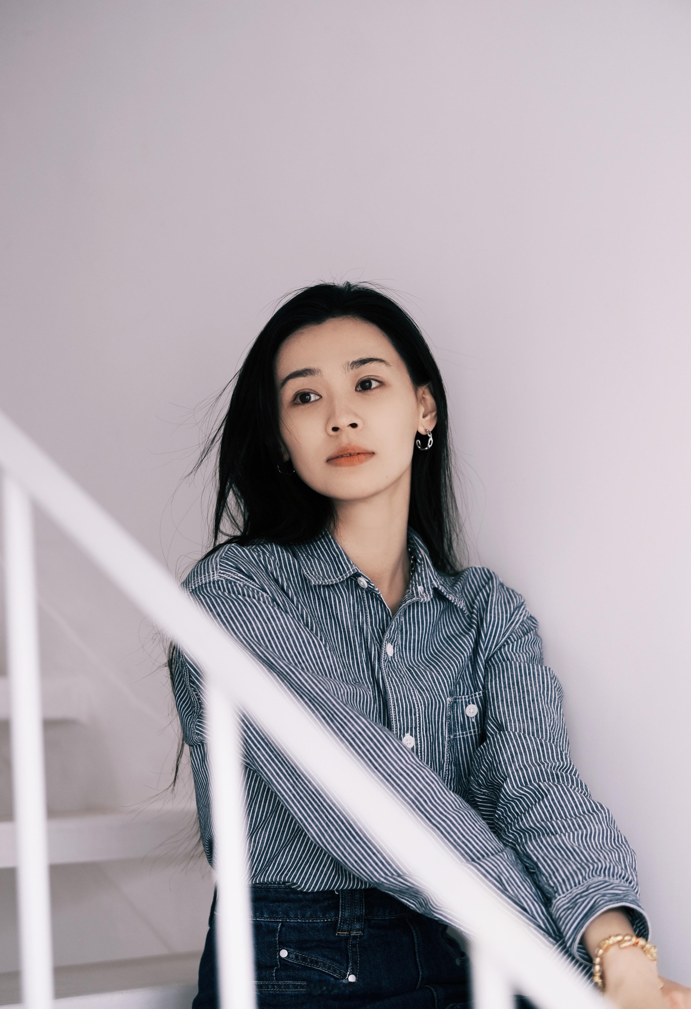 温柔大方的女孩 ​​​