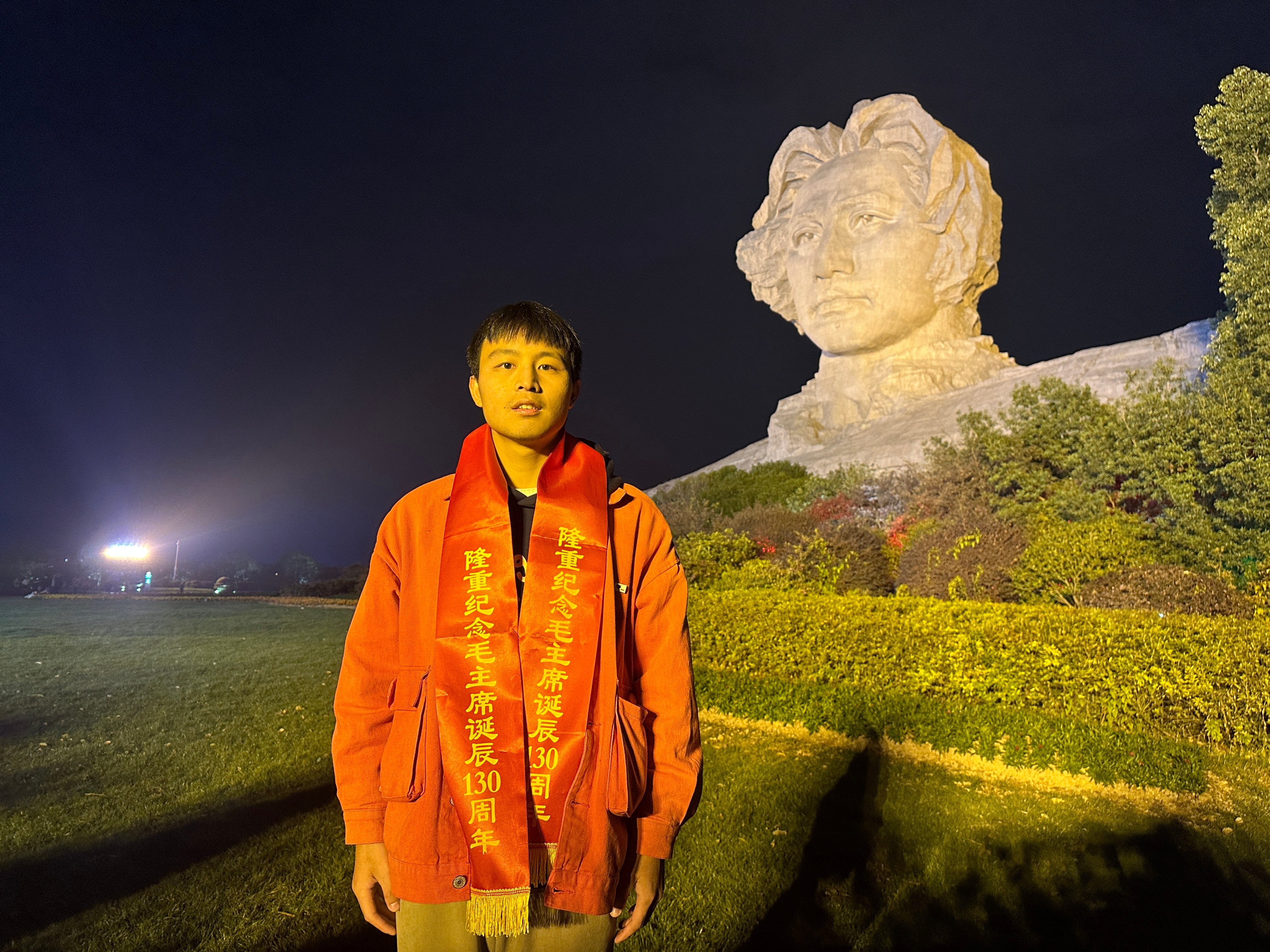 翻照片翻到了去年的韶山行，认识了好多同龄人与老同志，难忘的记忆  ​​​