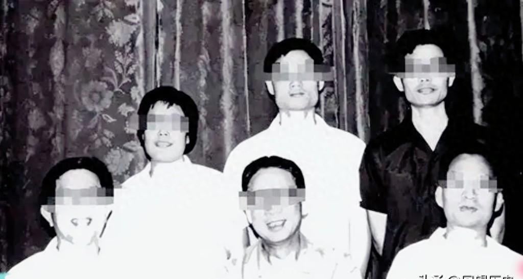 外交史上最暗一夜，优秀同事突开杀戒，到底出了什么问题。
1982年，莫桑比克使馆