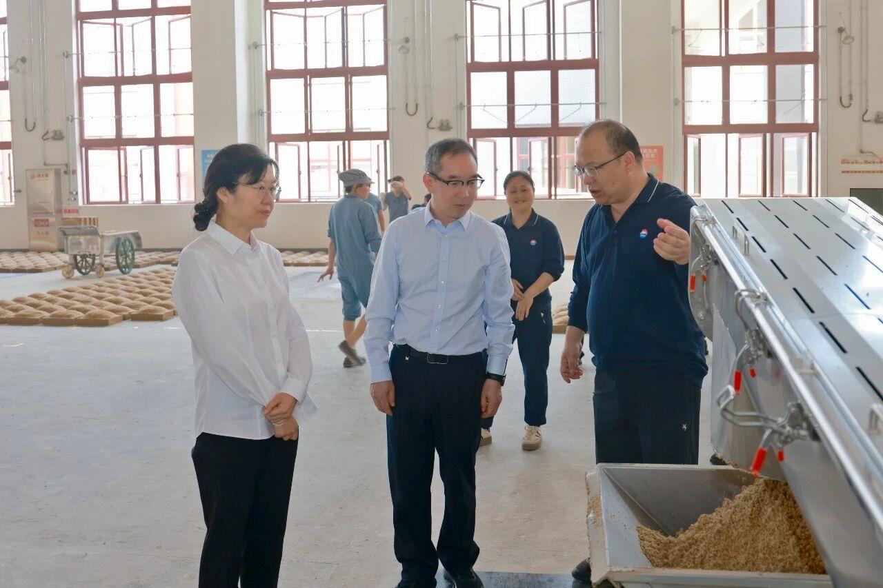 贵州茅台：王莉回来了
5月6日晚，贵州茅台官微发布消息，当日，“五一”假期后的首