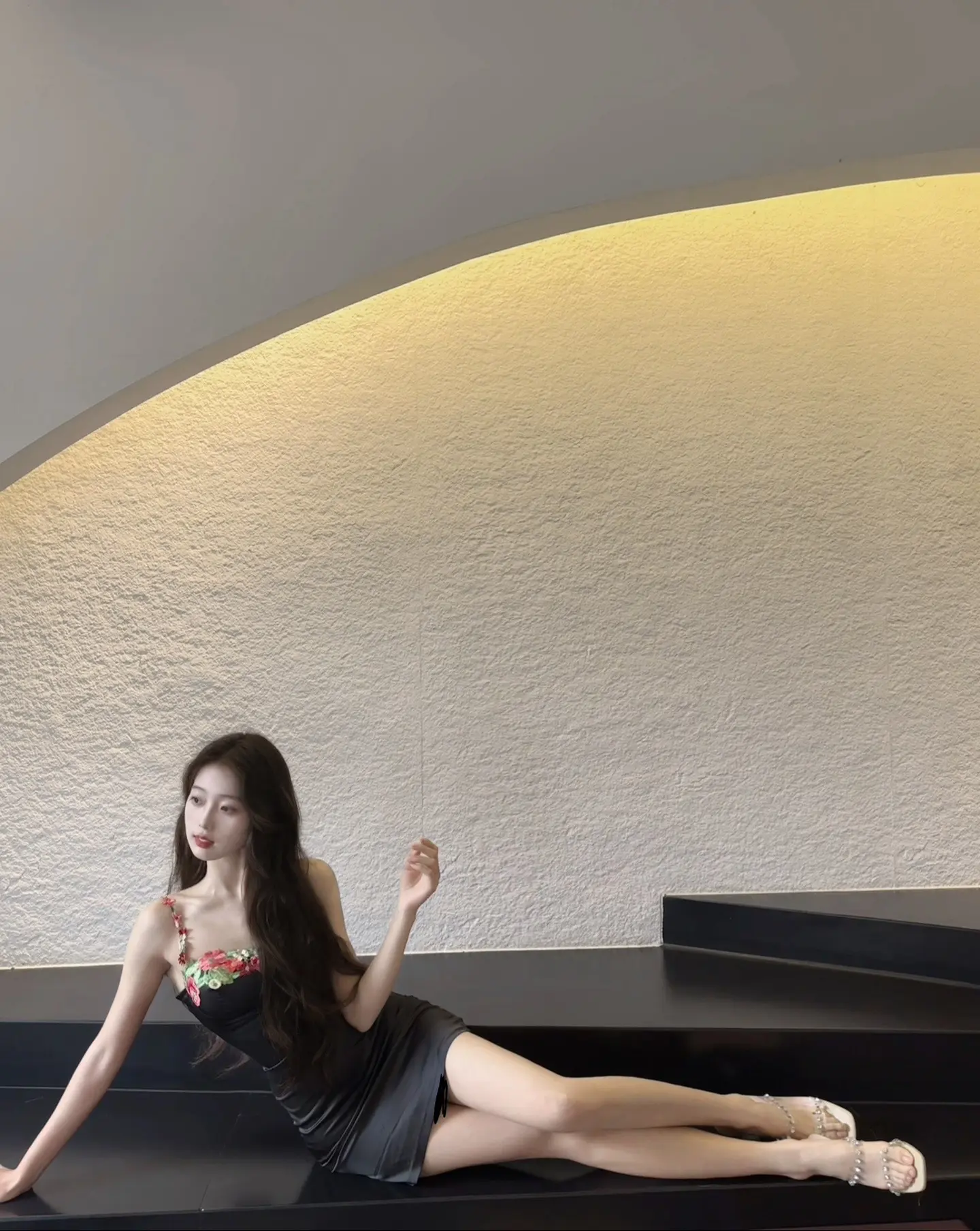 对视 是人类不带情欲的接吻。