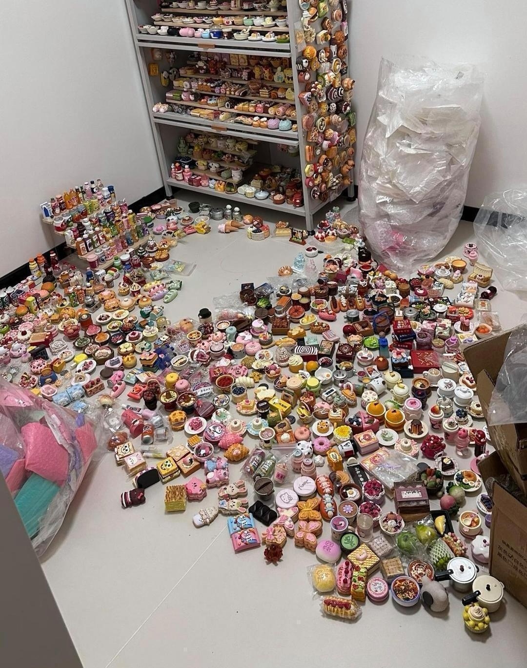 租客退房后留下的，直接看懵了，这啥呀？ 