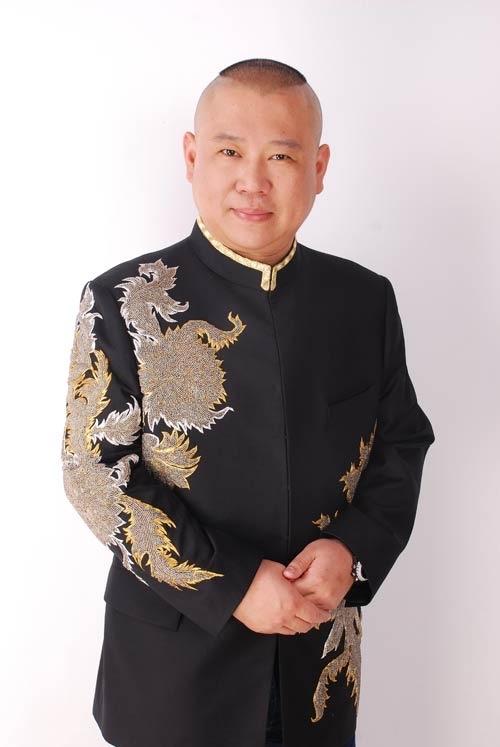 你敢信吗，立案调查刚过去24天，53岁的郭德纲手头一大票演出接连出状况。说实话这
