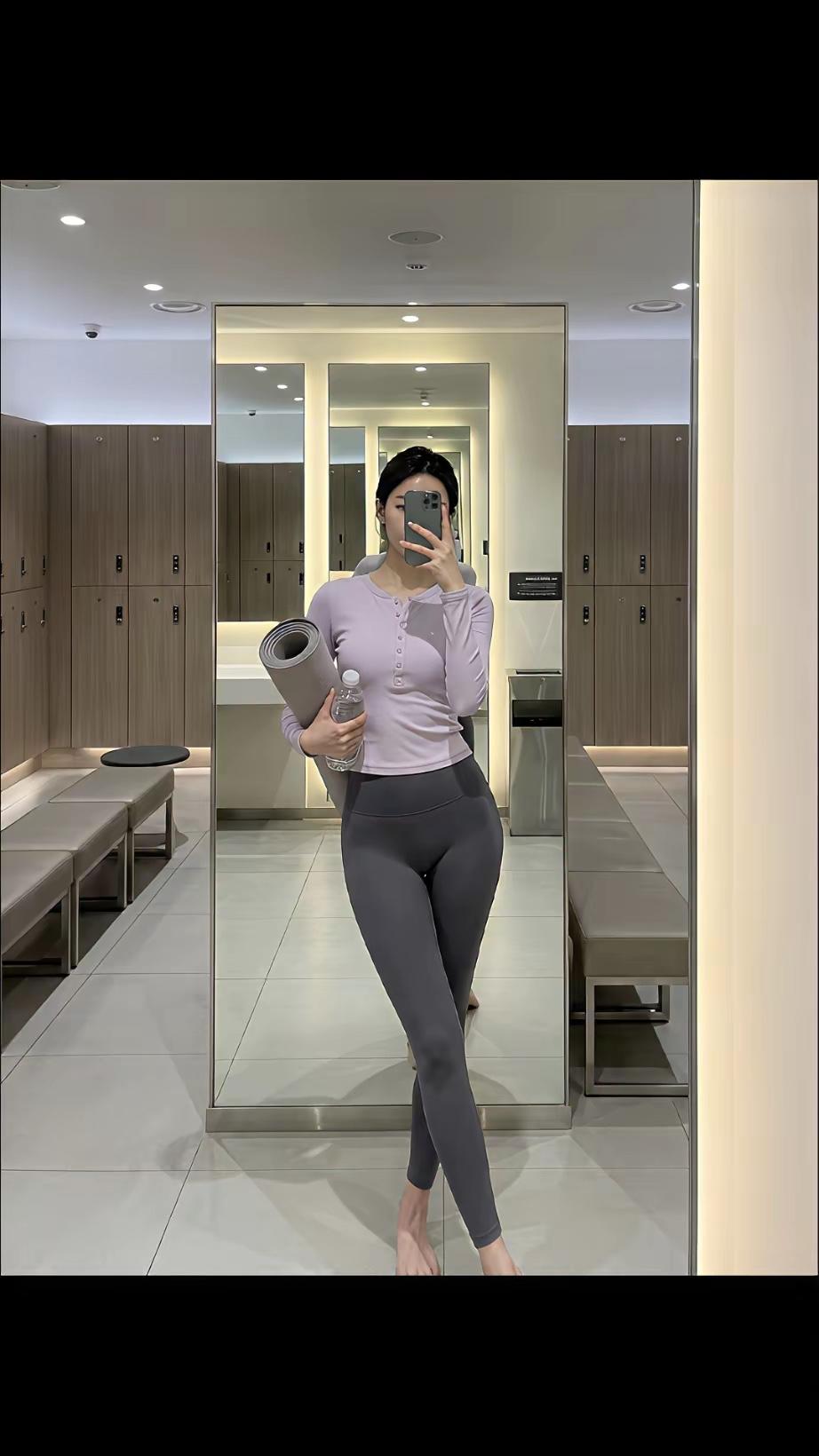 运动后的放松时刻，元气满满！🌟💦