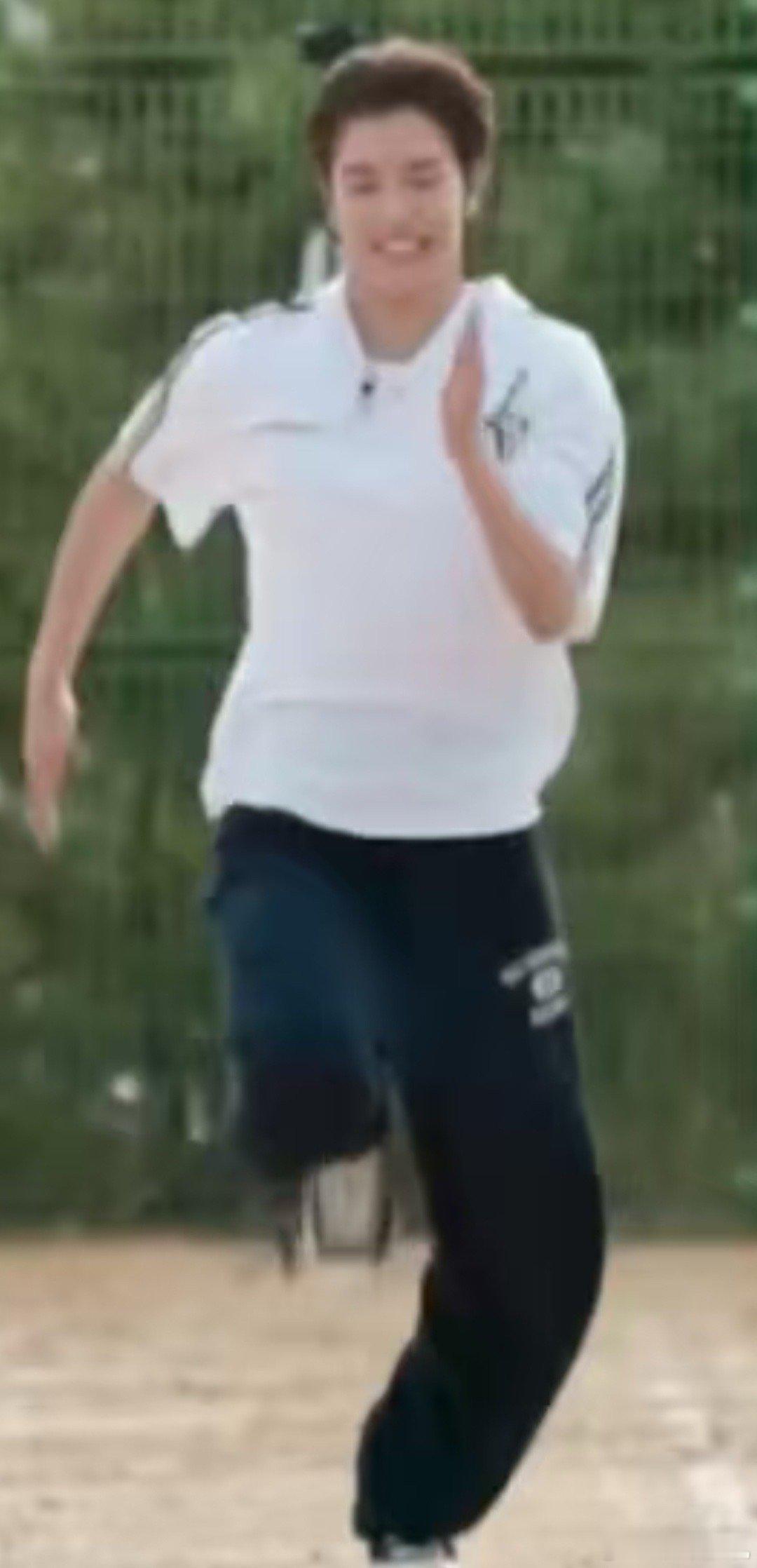 我幻想中跑步的样子 