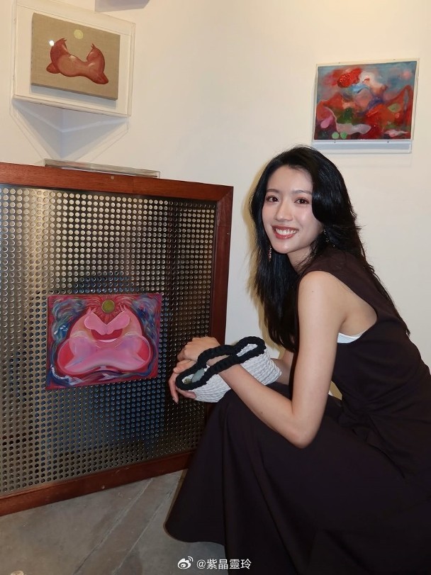 【On.cc】蔡思貝睇藝術展做文青　失落「心頭好」：好失望藝人蔡思貝自離開娘家後