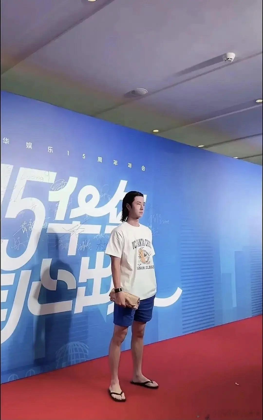 王一博和王俊凯也算是一对馒兄馒弟了叭？ ​​​