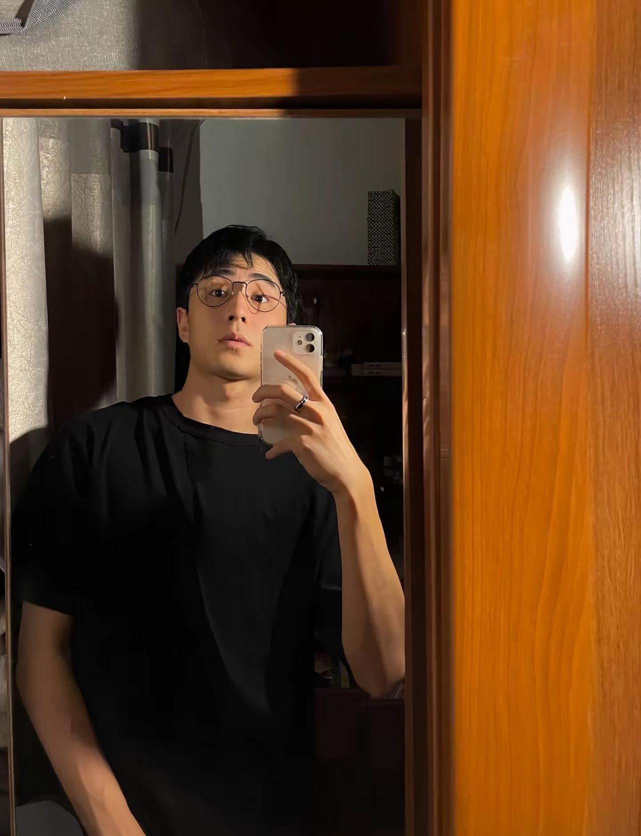 我会拍照，请问你缺男朋友吗 会拍照的男朋友 健身 随拍 insanitycrew