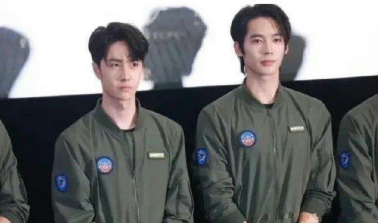 怎么感觉王一博的外形各方面条件还不如于适 ​​​