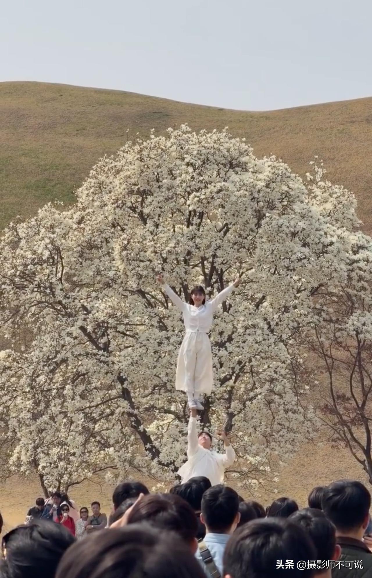有一个臂力惊人的男朋友这时候就派上用场了，绝对让你万众瞩目且与众不同！咱们景区的