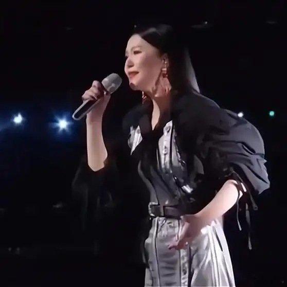 《谭维维演唱《鸿雁》，歌声韵味十足，唱出了浓浓的草原味！》播放量：6883点赞量