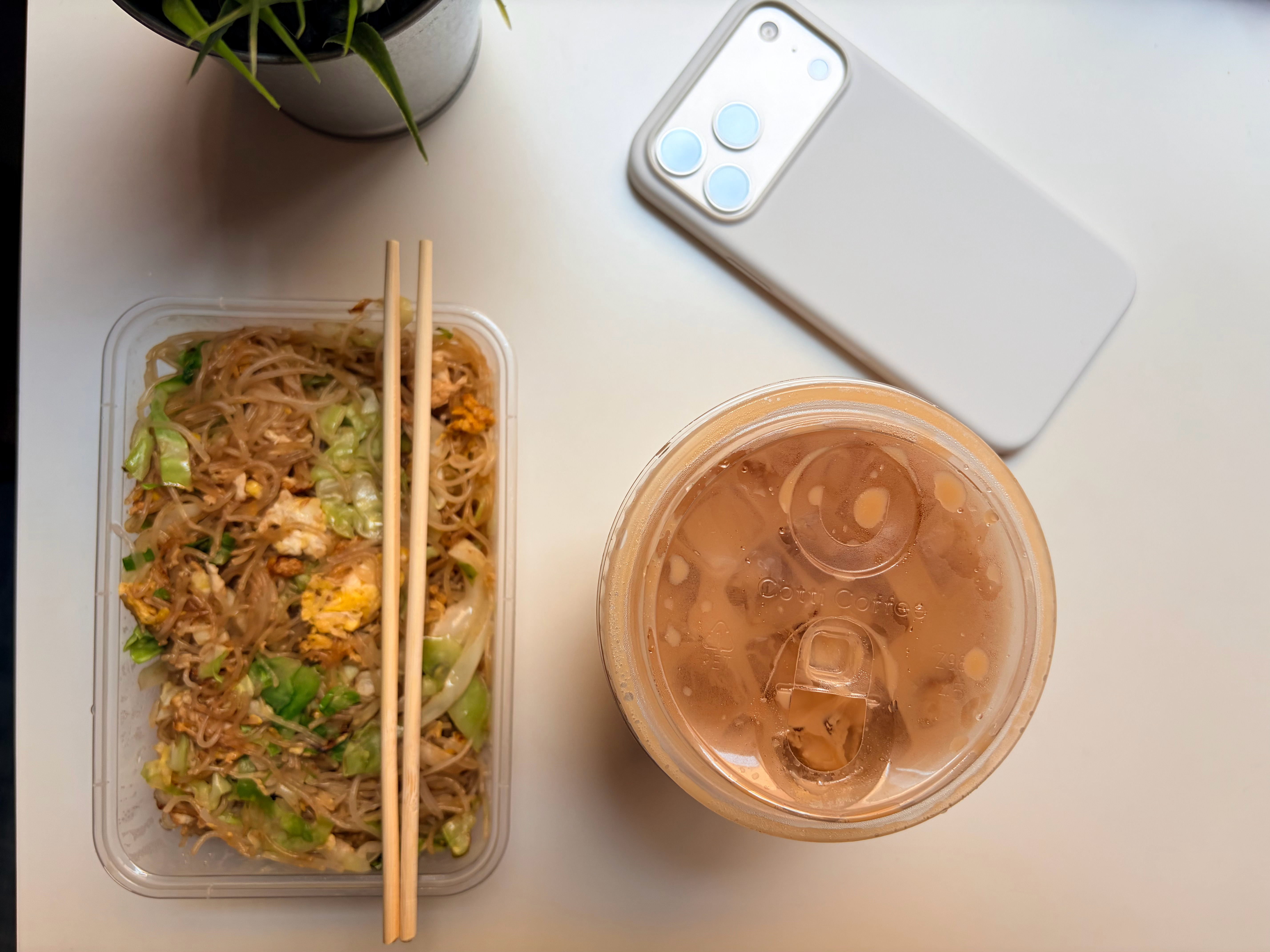 鸡蛋炒米粉+小黄油美式 