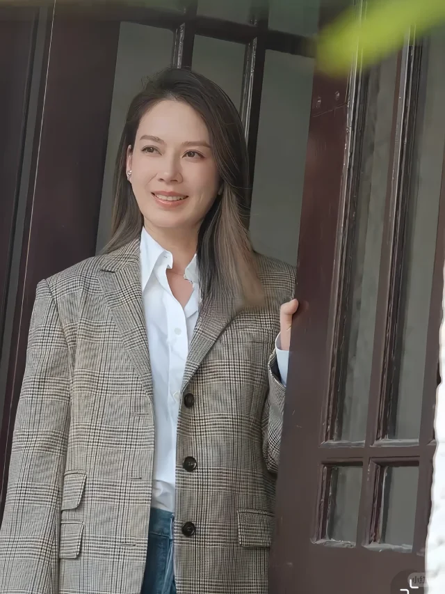 Melody上周首播卖了1200万，人气登顶第一