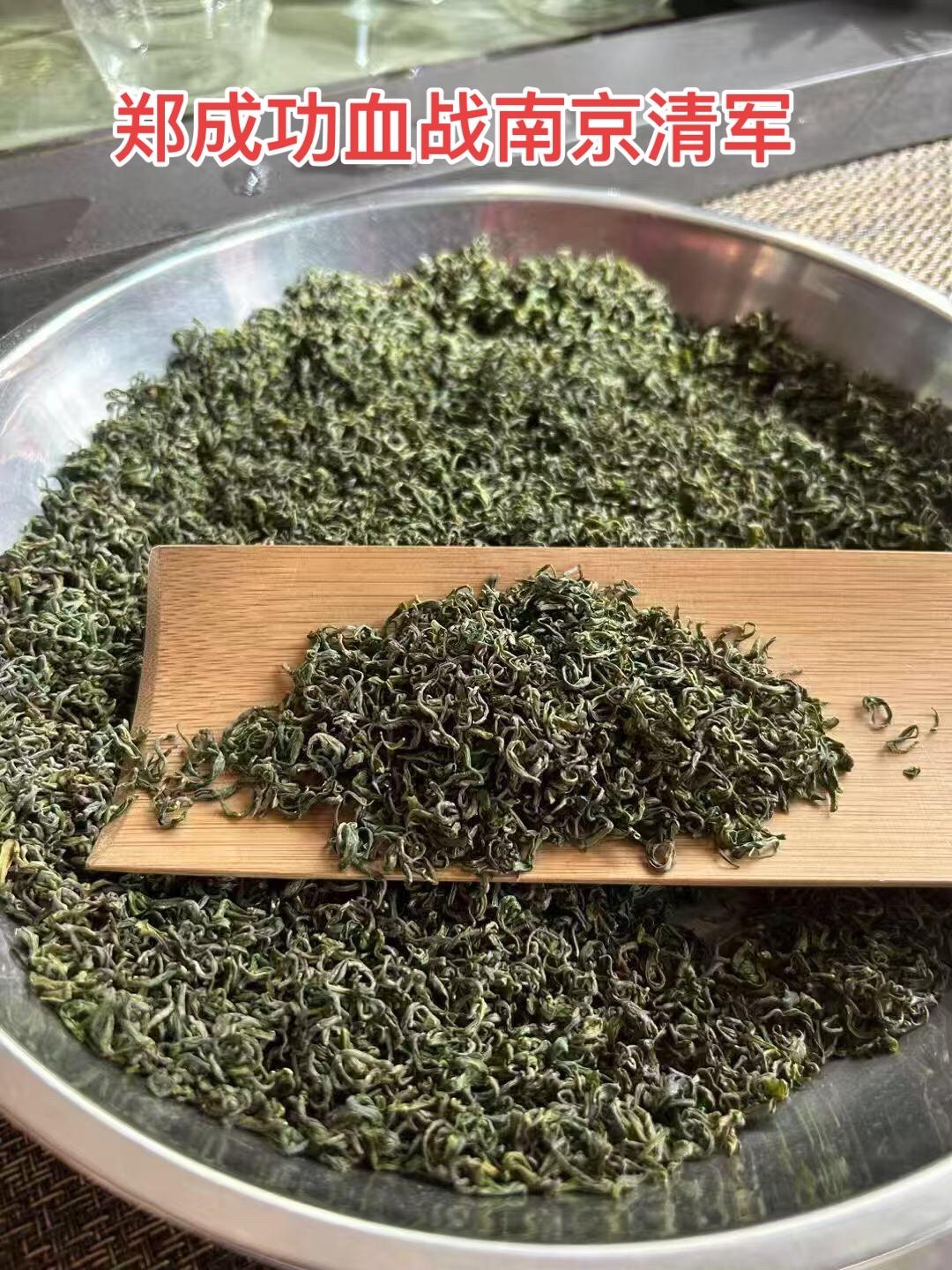 郑成功二打南京 南明永历十二年五月，郑成功率领十万当时的无敌舰队沿长江...