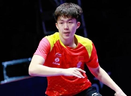 乒乓球全锦赛进程已过半，目前国乒参赛的8位主力选手中有6人出现败绩，其中： 
