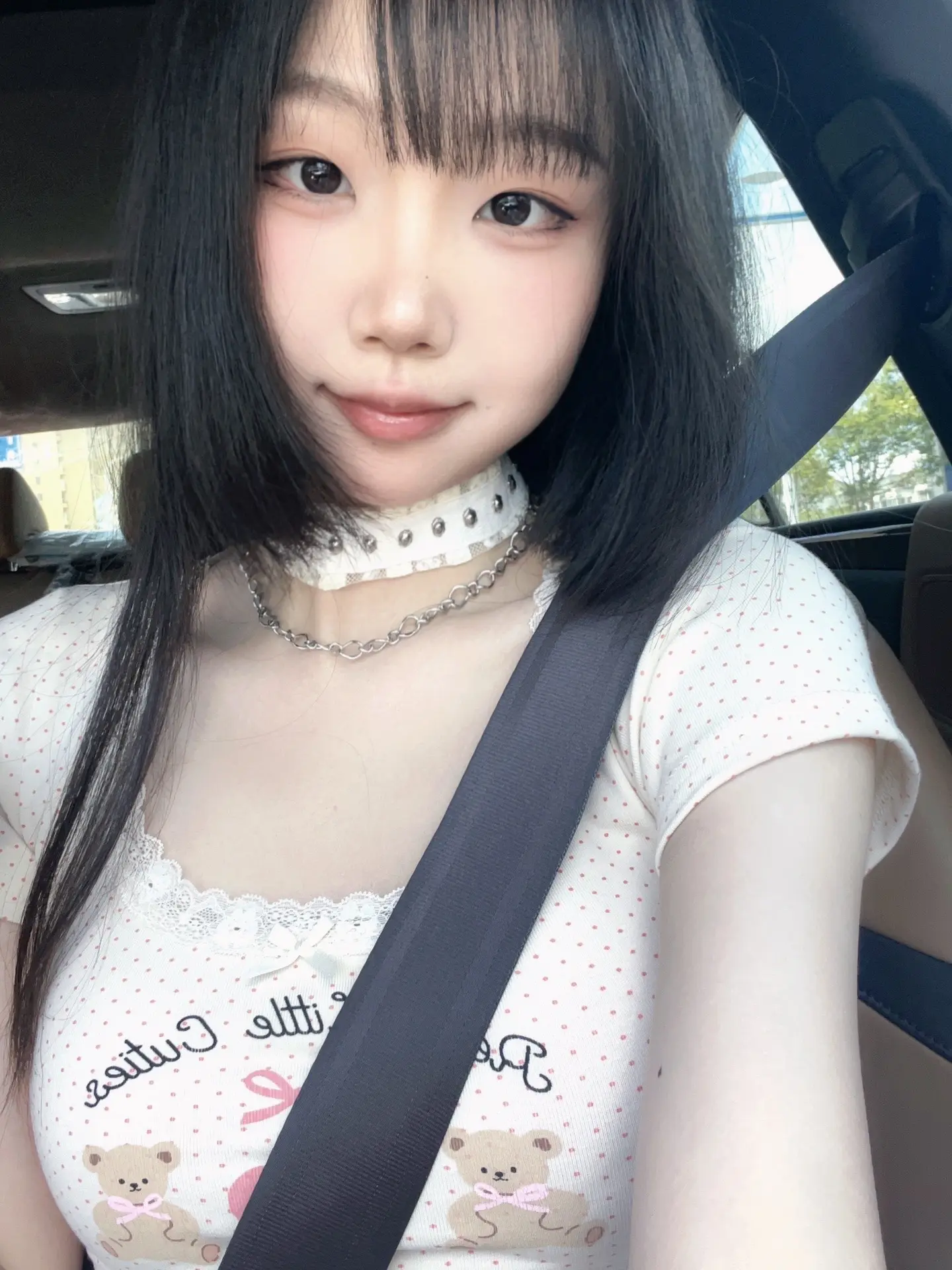 想陪你很久很久 但更想你愿意。