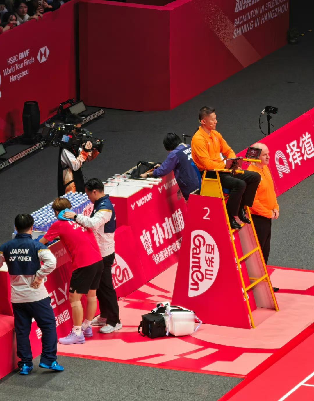 奈良冈功大🇯🇵，你是来当小组第四的呀[捂脸]！
——第一局奈良冈功大🇯🇵