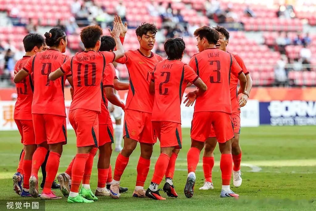 中国男足成绩比中国男篮好 这个情况在未来可能会是常态了[二哈]U23国足铜牌中国