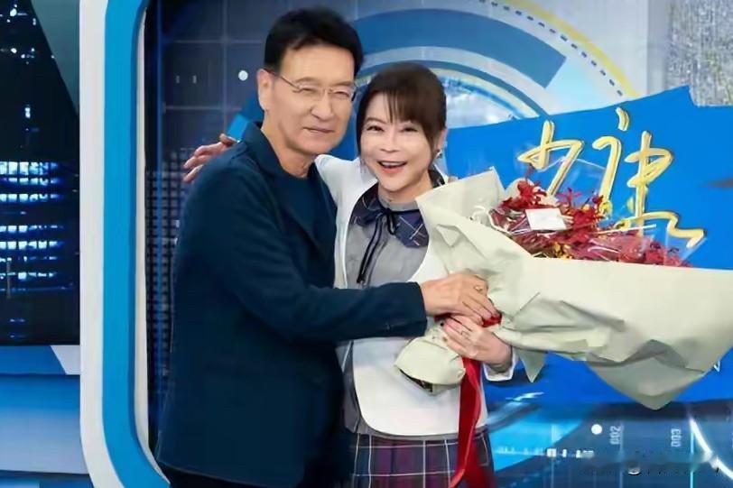 郭正亮爆出大料！TVBS钱怡君原来是挺绿的两面人？
郭正亮直播直接爆出猛料，TV