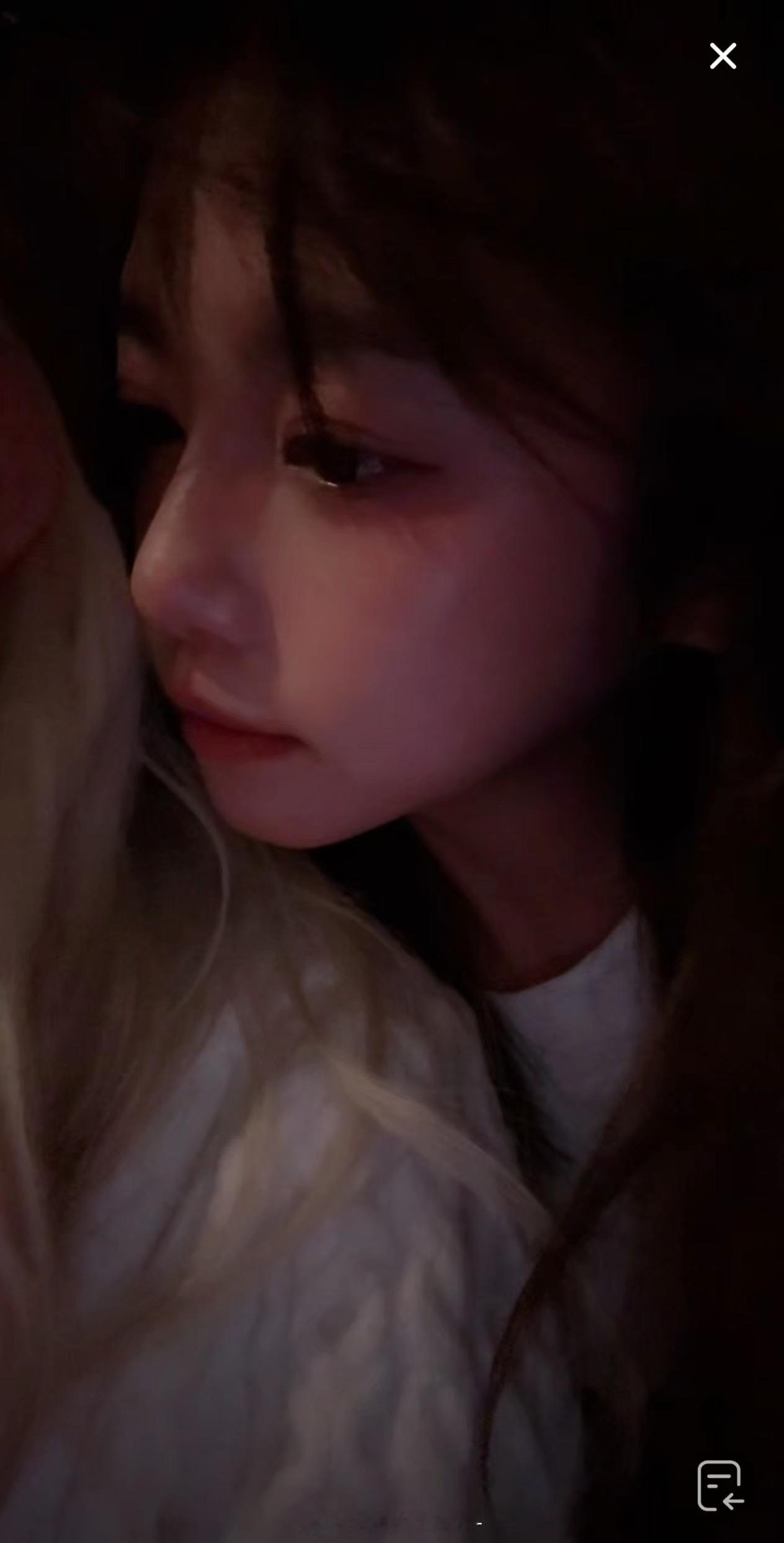 痛……太痛…熬夜工作加久坐飞机……还是需要缓缓[衰] 