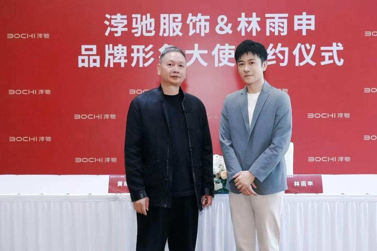 一句话：不是突然火，是20年厚积薄发+心态蜕变+叔圈风口+两个神角色，一起把他推