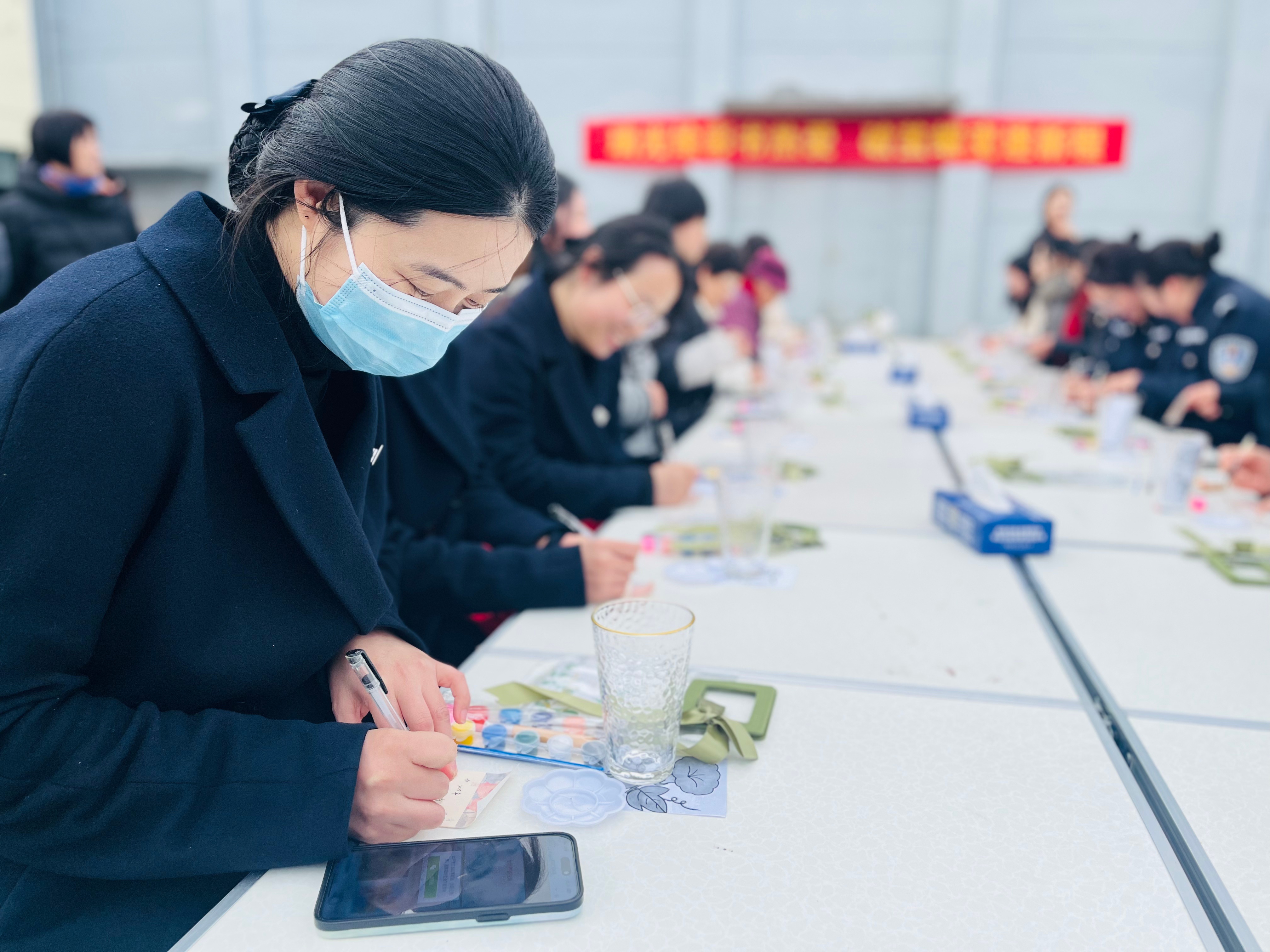 台州椒江鸿州社区精彩活动为女性送厚礼 破刻板标签，赴璃光热爱之约：鸿州社区三八节