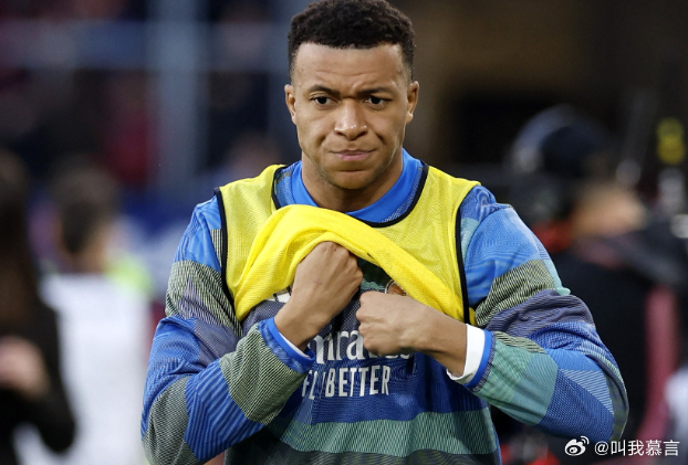 4月1日讯 据记者Melchor Ruiz报道，姆巴佩等球员回归皇马进行训练。M