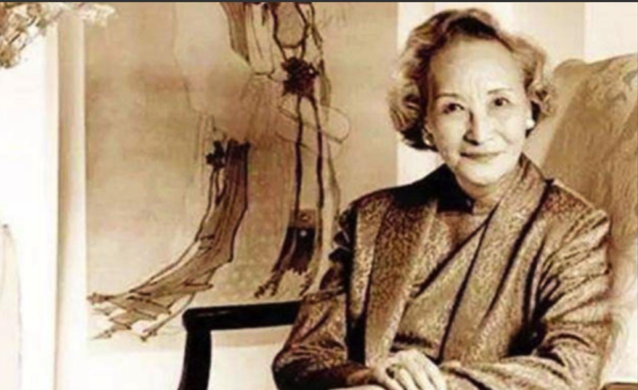 1973年，58岁的郑念被通知释放，却死活不走：不道歉，就不离开！结果被狱警直接