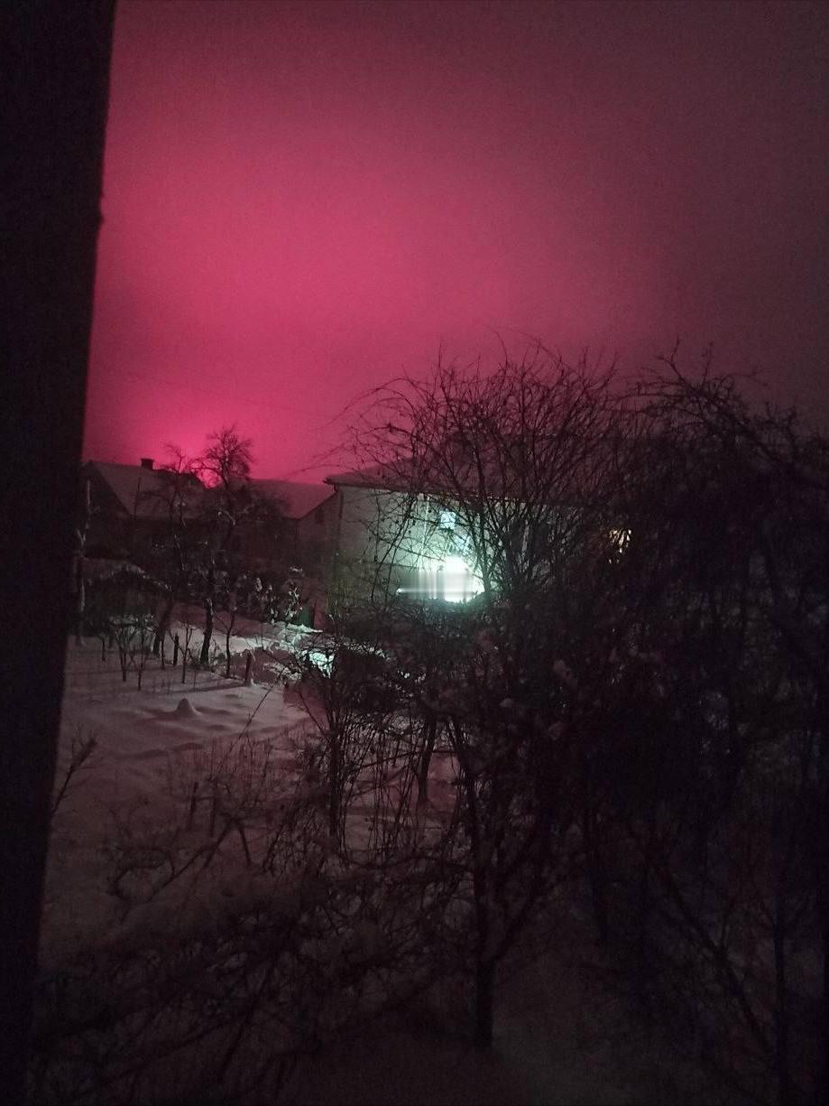 乌军防空系统毫无察觉：利沃夫市长证实“榛树”导弹袭击后果

利沃夫市长安德烈·萨