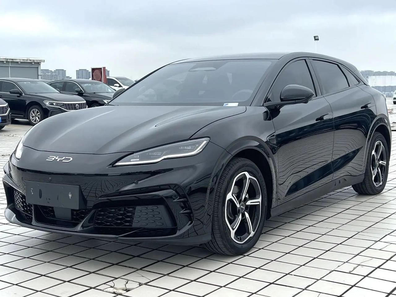 比亚迪 2025款 海豹06 GT 智驾版 505海浪版
25年4月出厂 26年