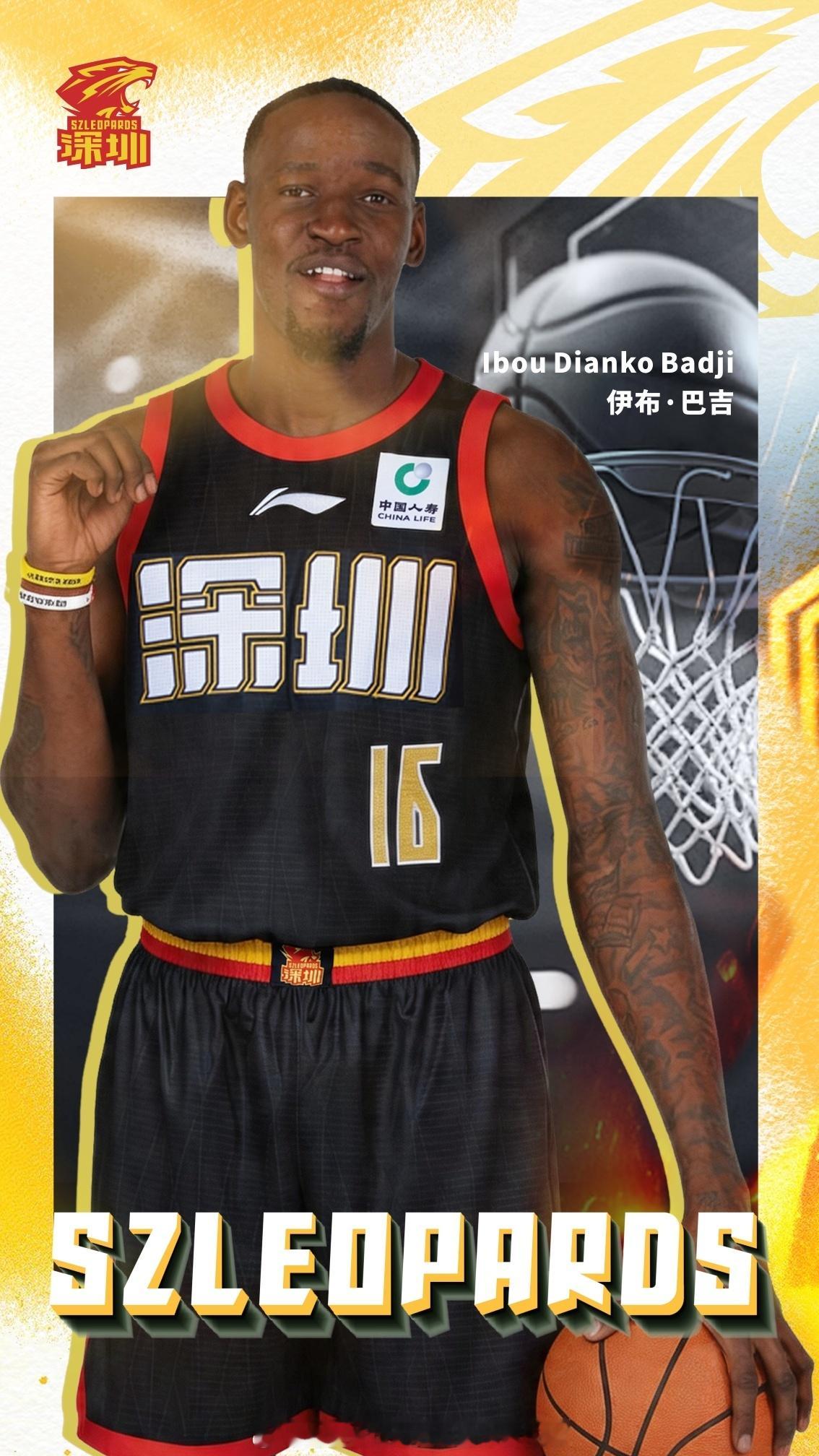 深圳男篮找了个护框内线，到底有多厉害，能压哨注册并顶替掉卡巴？看了下他的介绍，2