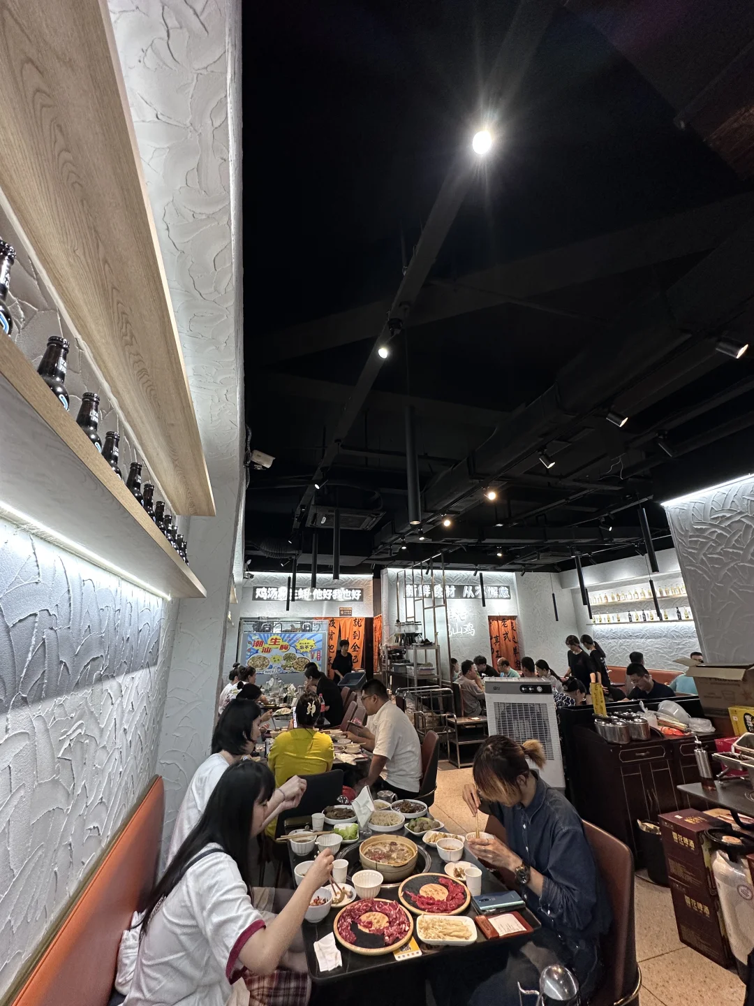 在无锡……晚上九点还座无虚席的小店……