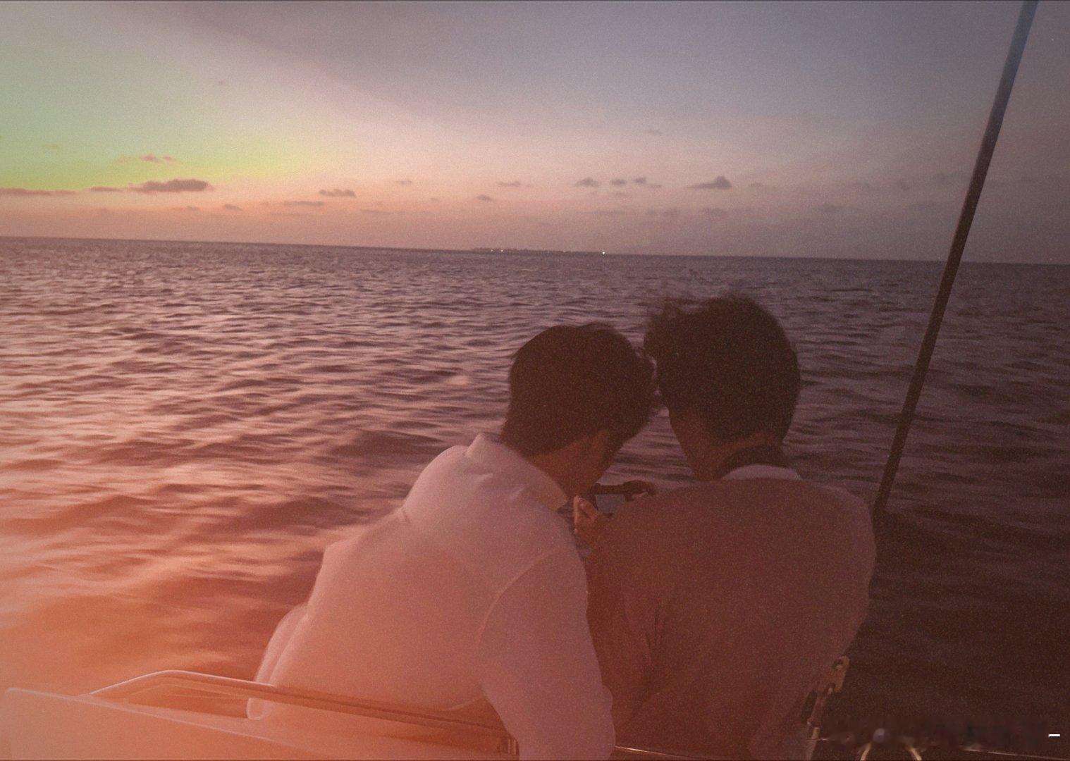 文轩 🐺🐟文轩世界第一初恋 “这么深的冰啊” “什么深井冰啊”烟花升停在星夜