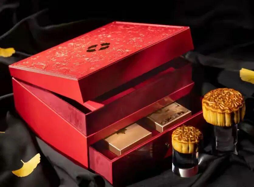 月饼卖不动，不是节日凉了，是人们变清醒了

离中秋节还有不到十天，大街小巷的月饼