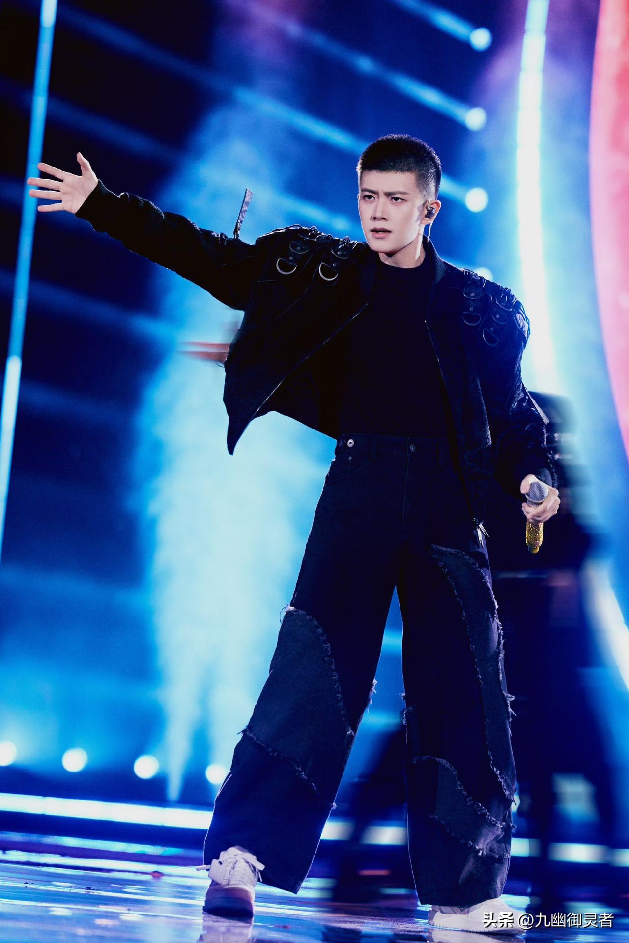 任嘉伦最新消息重磅来袭[比心][比心]
任嘉伦2026年1月份最新行程⬇️⬇️