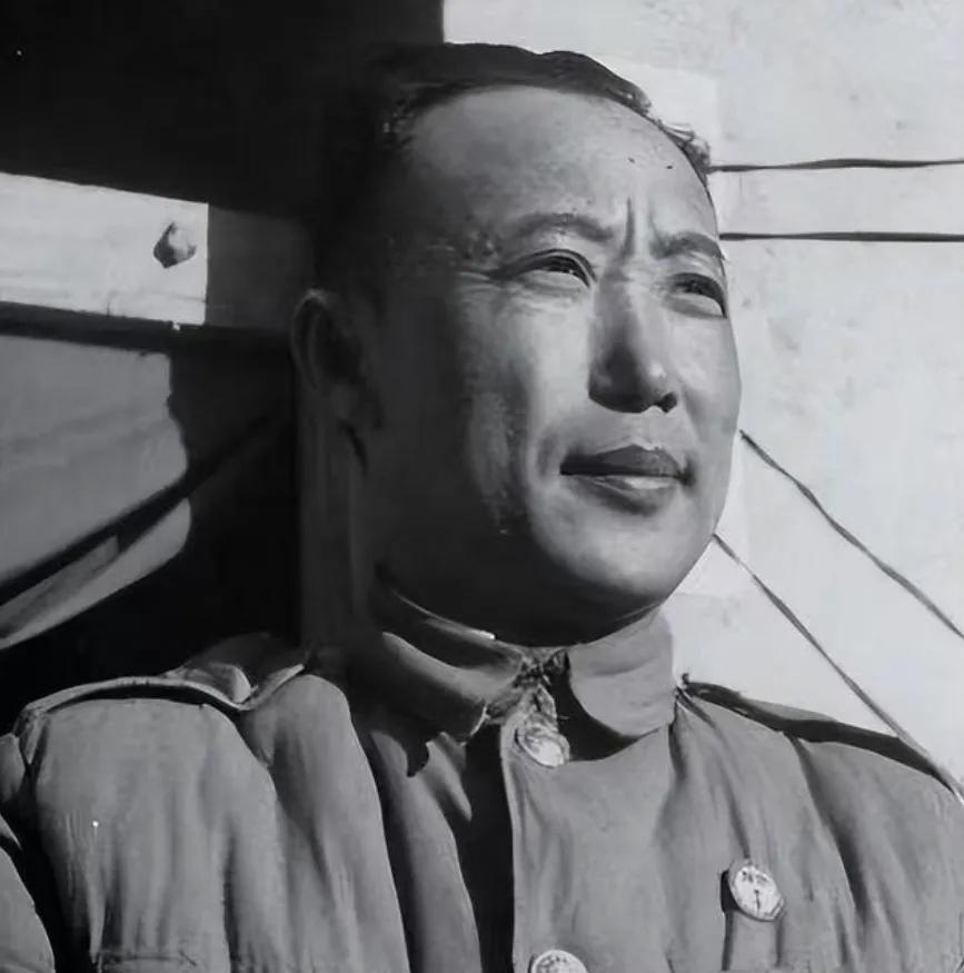 [月亮]国民党里最倒霉的一位高官：他本来已经成功逃到台湾岛了，结果却被蒋介石硬是