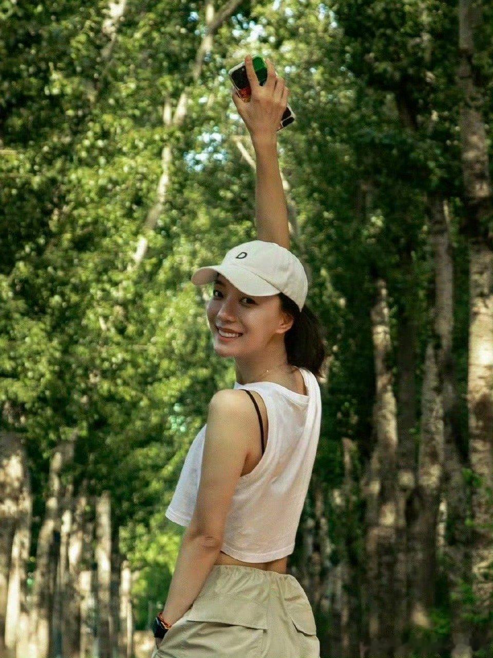 王珞丹 活着哪有什么高低贵贱 王珞丹的这句活着哪有什么高低贵贱真的深深打动我了啊