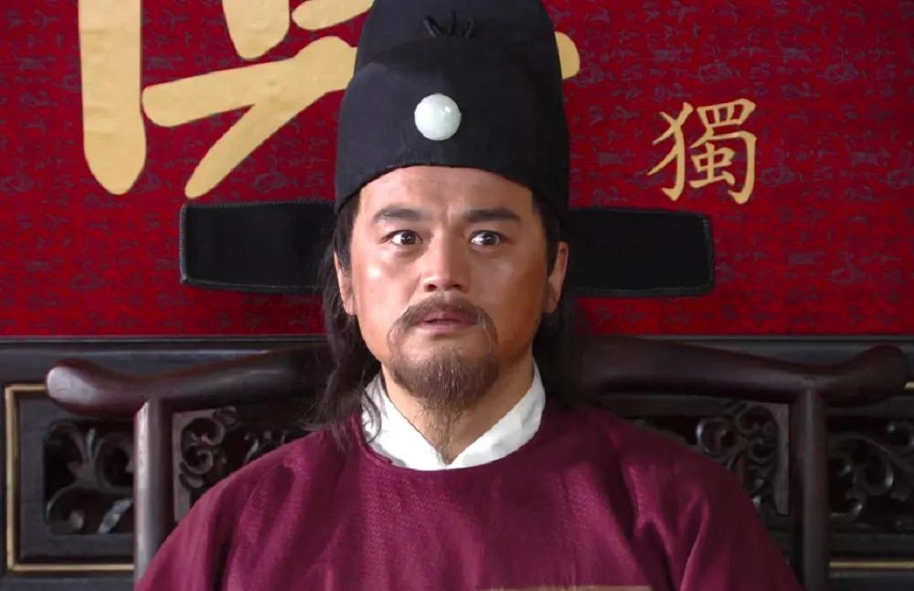 今日话题：朱元璋这么看好胡惟庸，为何最后却被废了？？？

网友甲：据说是朱元璋想