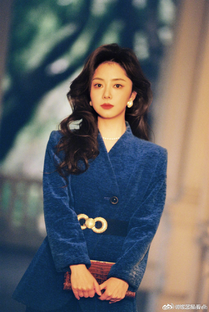 谭松韵知性美、谭松韵经济上行的美 谭松韵好知性美啊！有一种经济上行的美好好看 