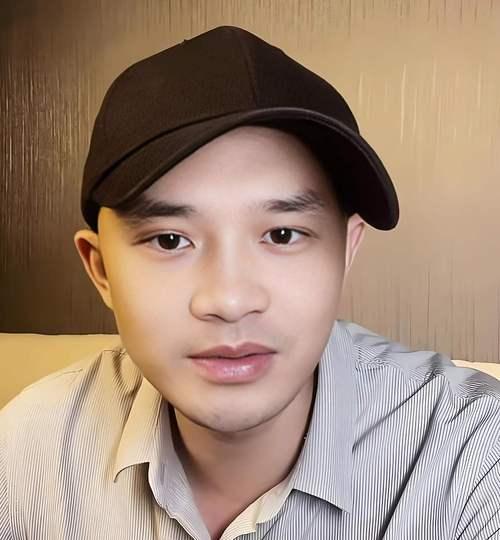 刘晓庆旧恋直播再爆猛料！牵扯工作人员离奇经历，纠纷真相引全网热议
 
刘晓庆前男