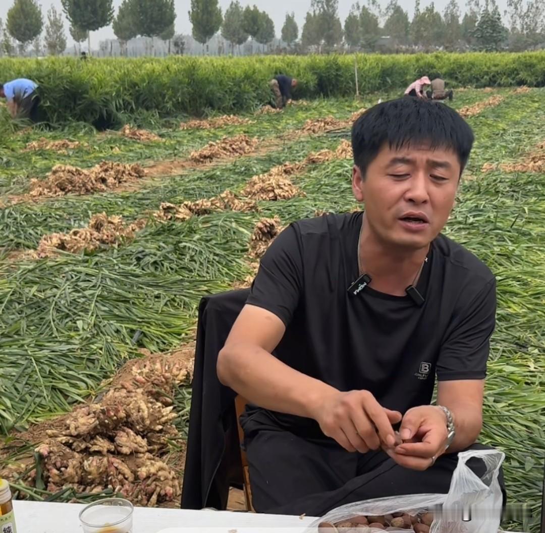 陈杰最近直播带货频率非常高，还是助农，前段时间陈杰也很郁闷，因为自己出于好心帮助