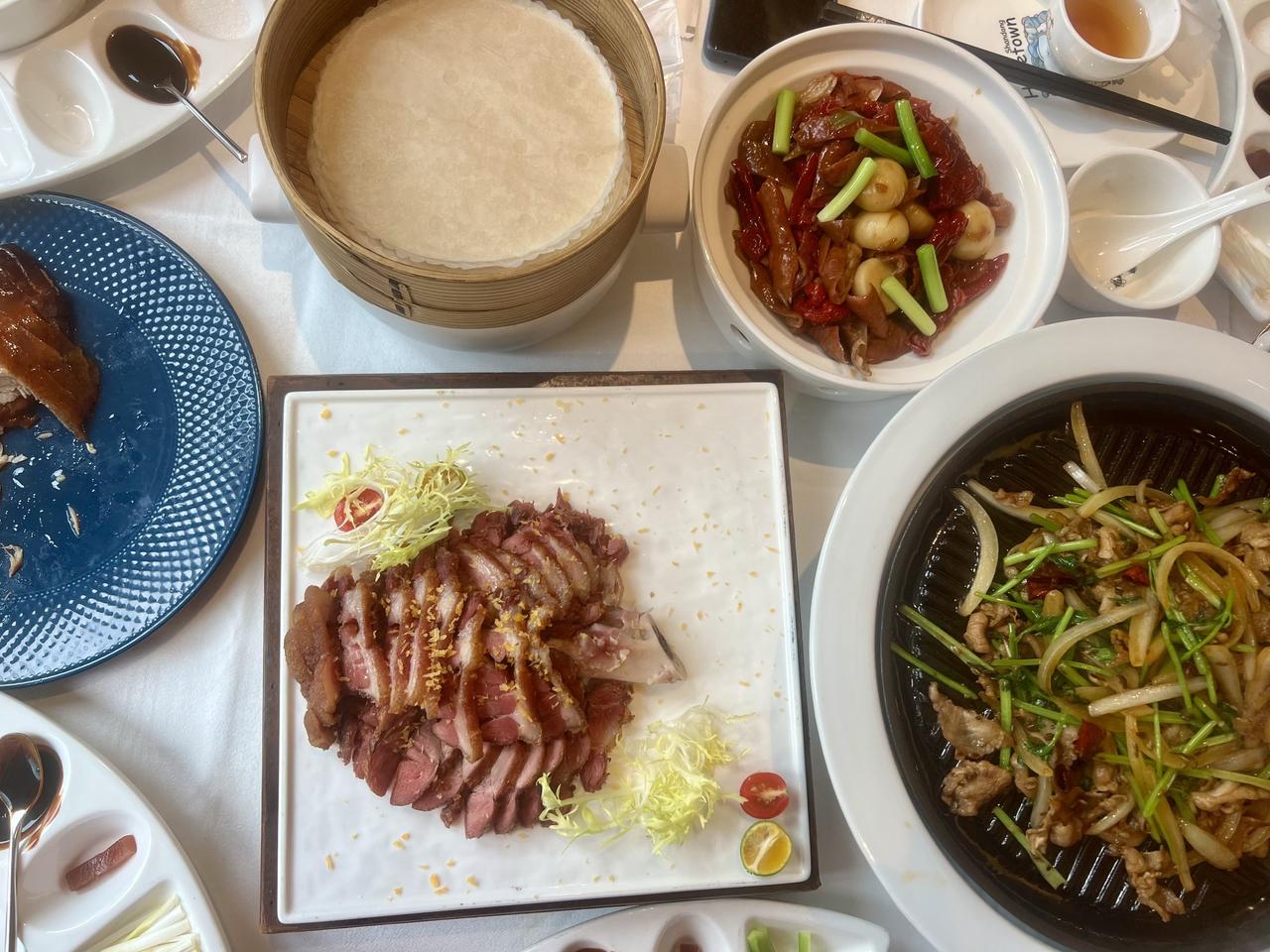 留存美好，整理旧照。
那天中午我还在单位，我丈夫专程开车过来，接上我、妈妈还有姐