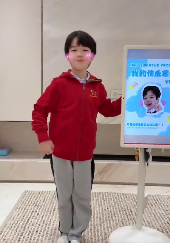 王栎鑫吴雅婷离异后现状，把两个孩子养得太好，基因真的太强大
最近刷到王栎鑫吴雅婷