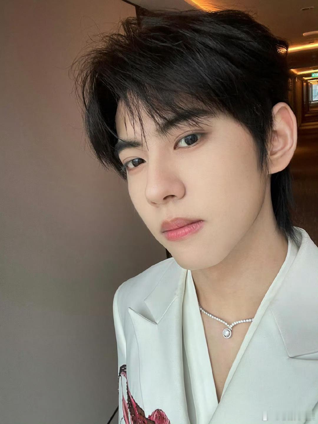 刘轩丞期待一会再见，好看，哇哦绝了 